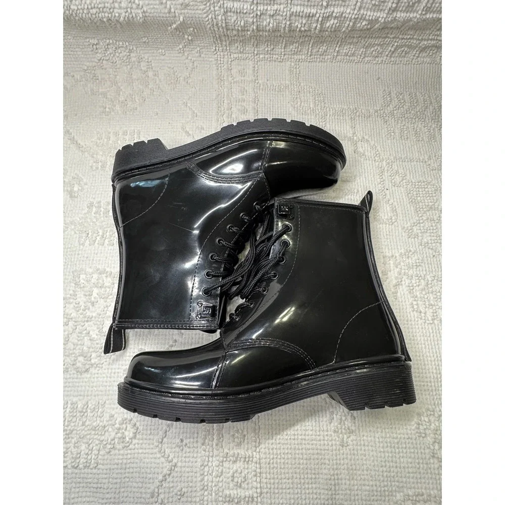 Michael Kors Tavie Rainbootie Combat Boot Black‎ Size 6 Logo Heel Lug Sole Edgy